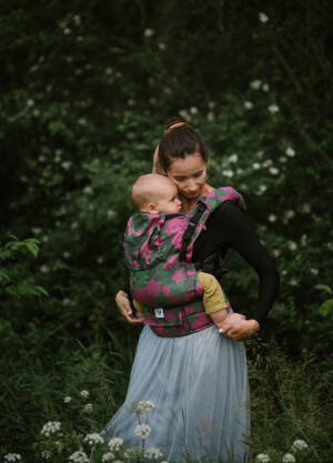 Freely Gow. Baby carrier . Rosa.