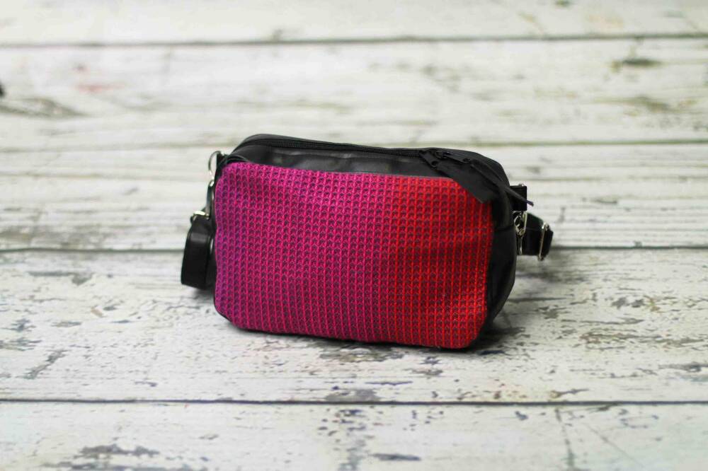 pearl fanny pack