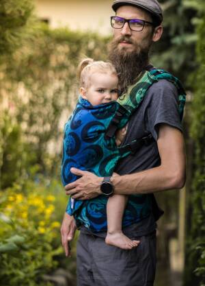 Freely Grow. Ergonomic baby carrier. Luna Forest.