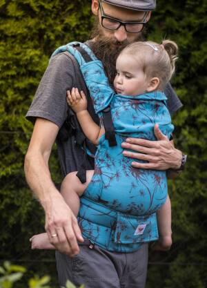 Freely Gow. Baby carrier . Zefira Sky.